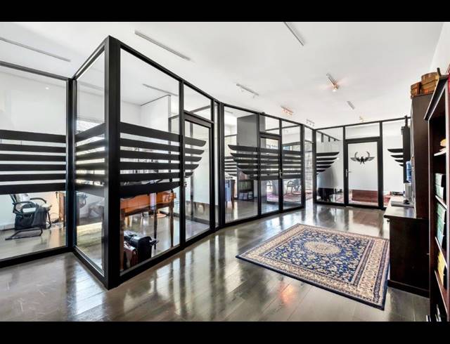 420M² BUSINESS FOR SALE IN PARKTOWN NORTH
